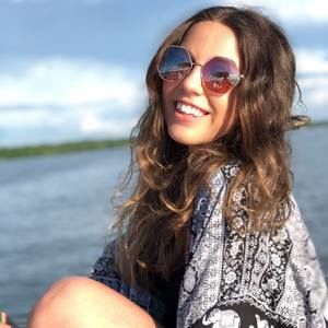 Meet your Posher, Ayla